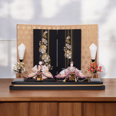 二曲屏風親王飾