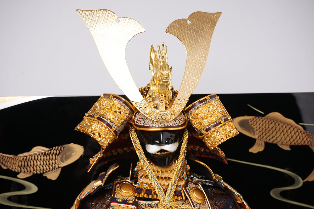 金小札緋糸威之大鎧 – 倉片人形