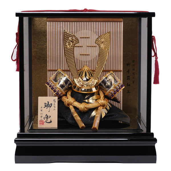 8号鳳凰鍬型兜飾り