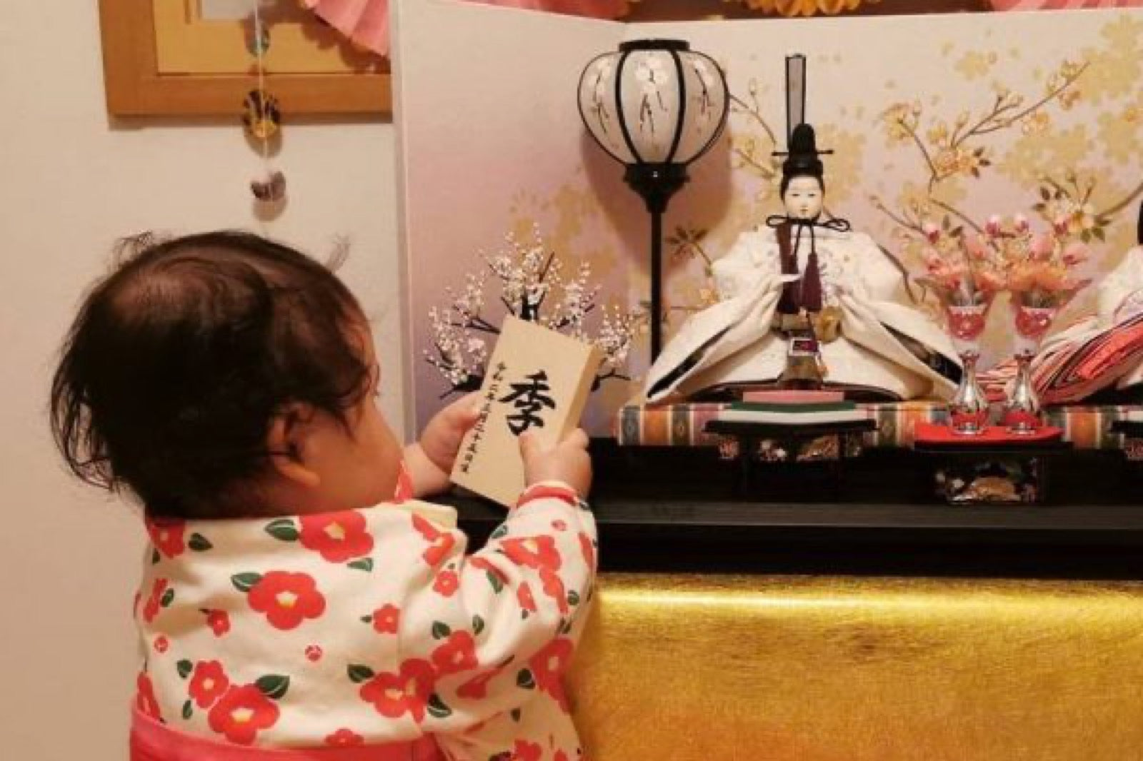 お子さまと雛人形